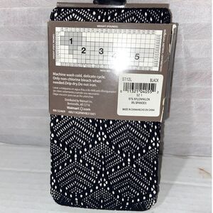 Secret Treasures 1 pair size 1 Fashion Tights Geometric Black Brand New!